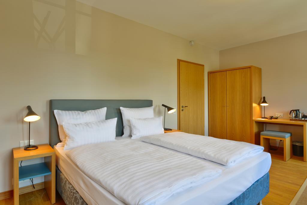 Vogelsburg Hotel Escherndorf Ruang foto
