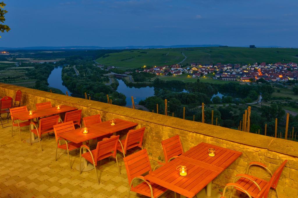 Vogelsburg Hotel Escherndorf Bagian luar foto