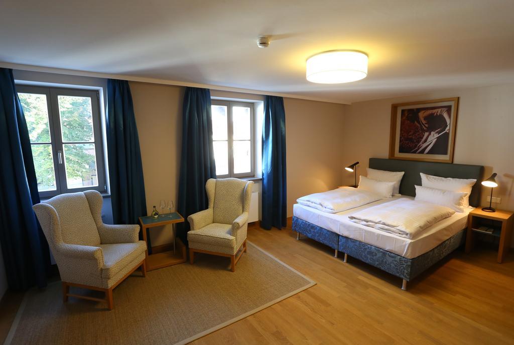 Vogelsburg Hotel Escherndorf Ruang foto